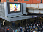 JR大阪駅 東出口に大型LEDビジョンを製作・施工（横4.8m×縦2.9m）